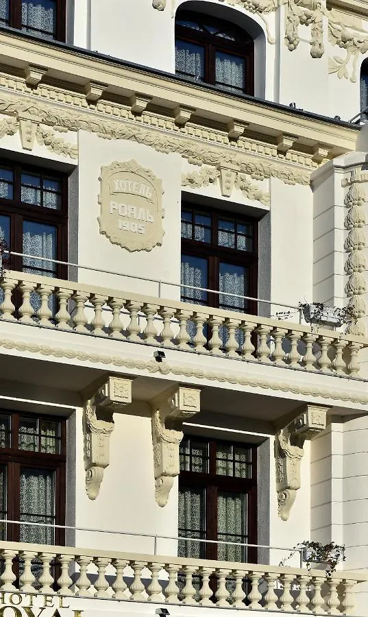Royal Hotel 瓦爾納