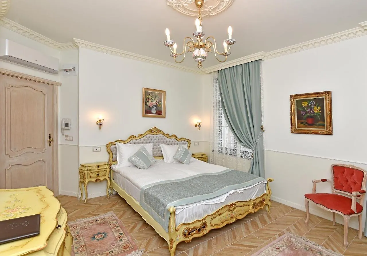 ***  Royal Hotel 瓦爾納 保加利亚
